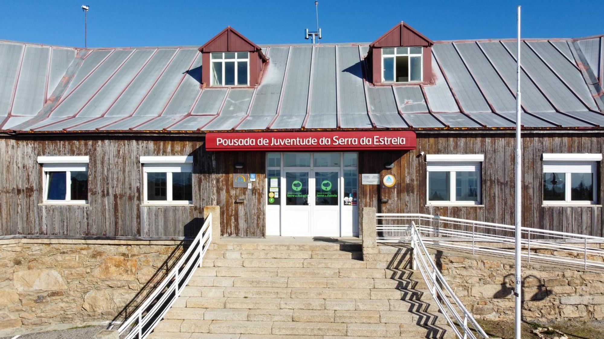Hi Serra Da Estrela - Pousada De Juventude Пеньяс-да-Сауде Экстерьер фото